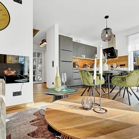 Cblue: Seeblick, Kamin, Wallbox, *