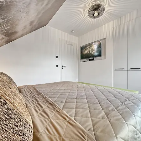 Cblue: Seeblick, Kamin, Wallbox, *