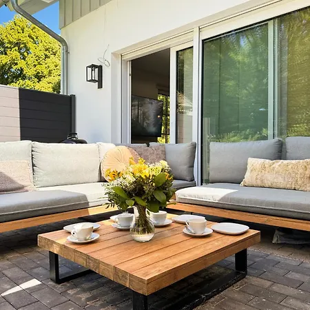 Cblue: Seeblick, Kamin, Wallbox,