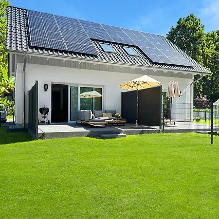 Cblue: Seeblick, Kamin, Wallbox, Ferienhaus